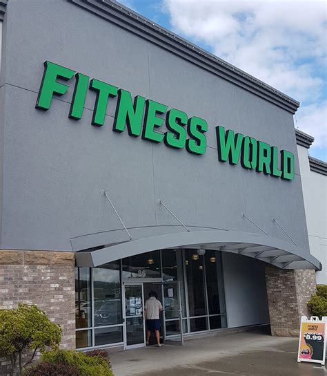 Fitness World .